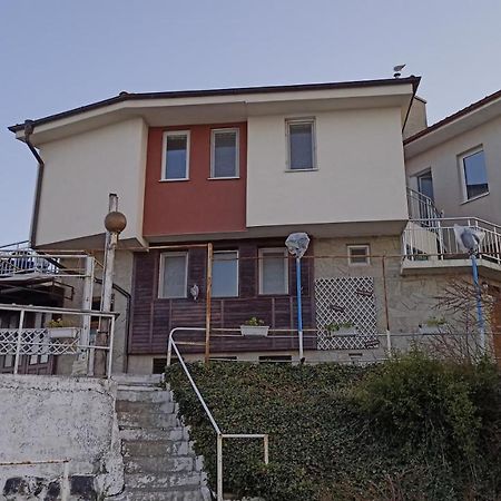 Nikolovi Home Apartments Pomorie Eksteriør billede