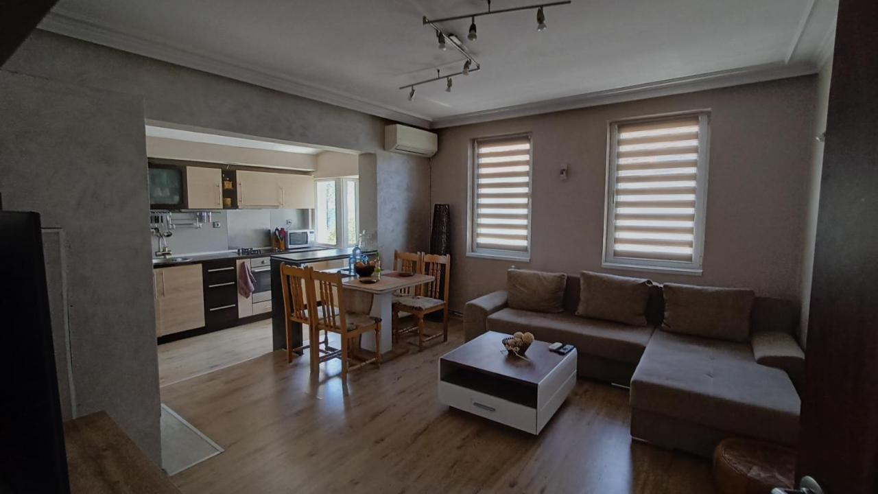 Nikolovi Home Apartments Pomorie Eksteriør billede