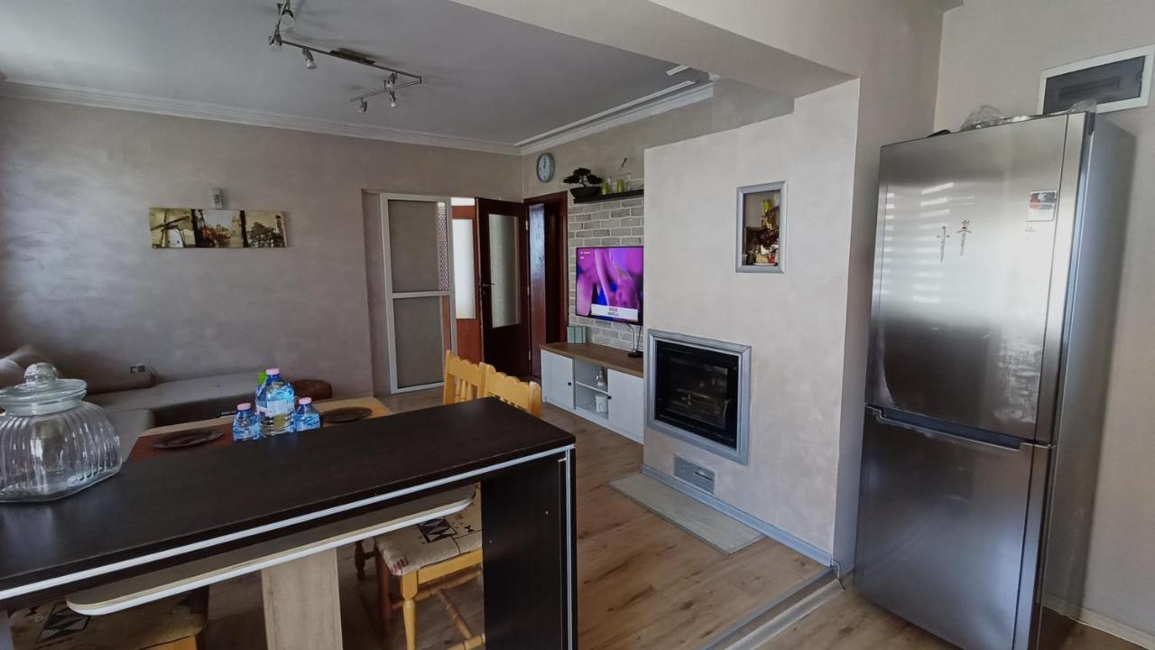 Nikolovi Home Apartments Pomorie Eksteriør billede