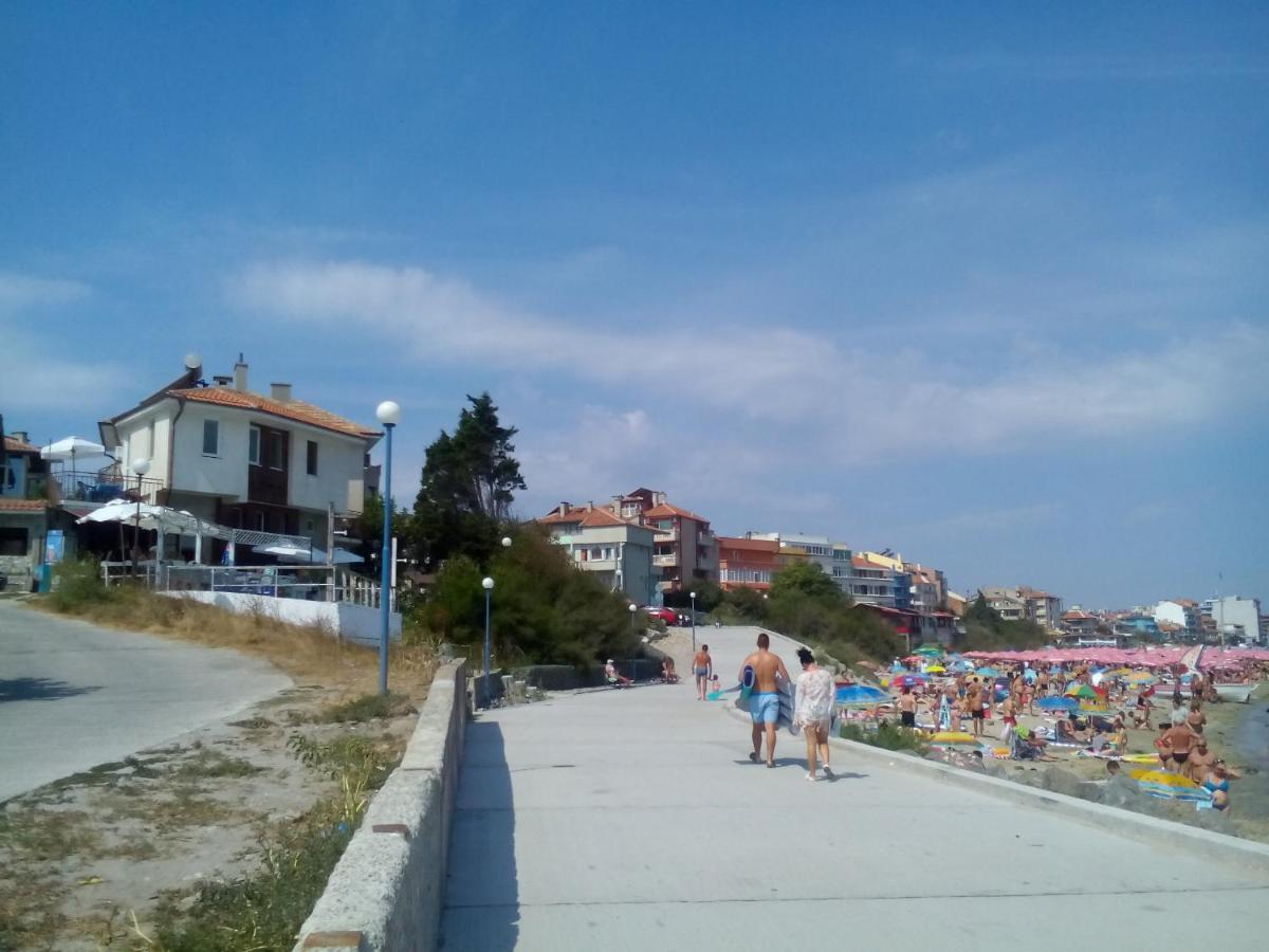 Nikolovi Home Apartments Pomorie Eksteriør billede