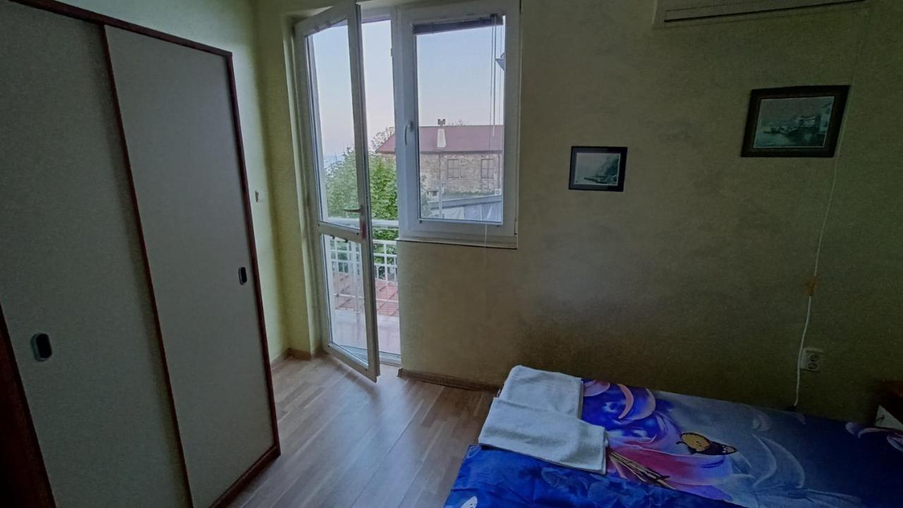 Nikolovi Home Apartments Pomorie Eksteriør billede
