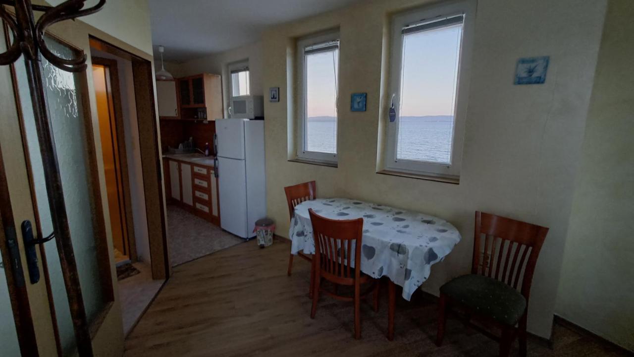Nikolovi Home Apartments Pomorie Eksteriør billede