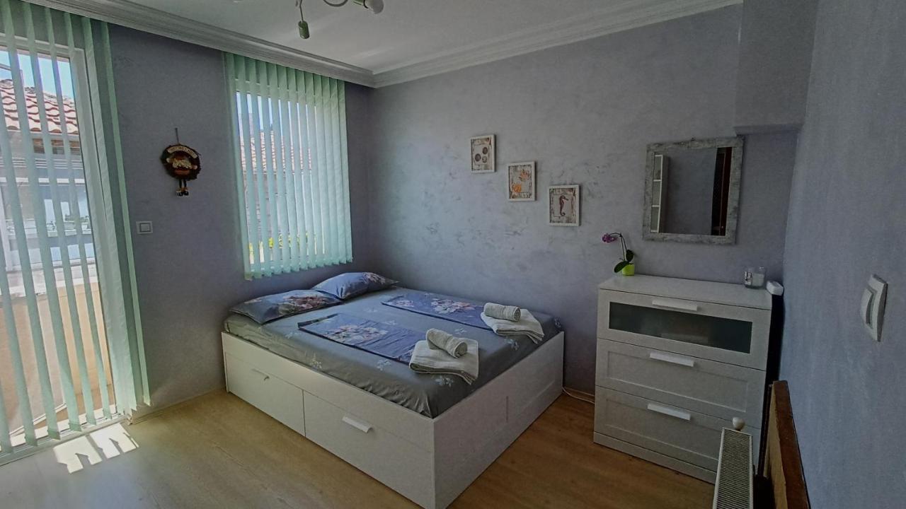 Nikolovi Home Apartments Pomorie Eksteriør billede