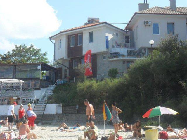 Nikolovi Home Apartments Pomorie Eksteriør billede